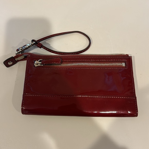 Coach Burgandy wristlet - Picture 4 of 4